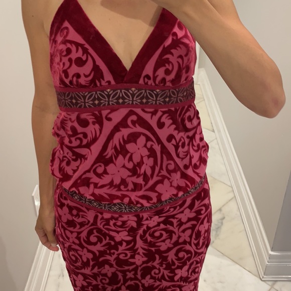 Nicole Miller floral print sexy halter top gown - Picture 2 of 15